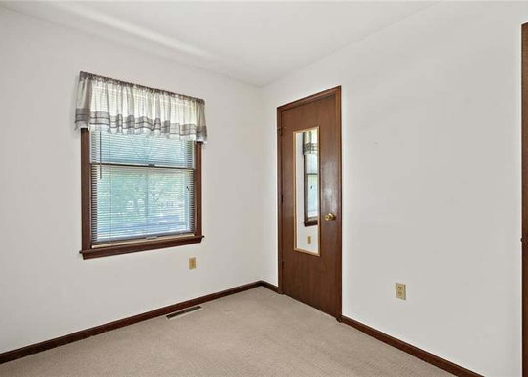 204 Saint Charles Street — photo 15