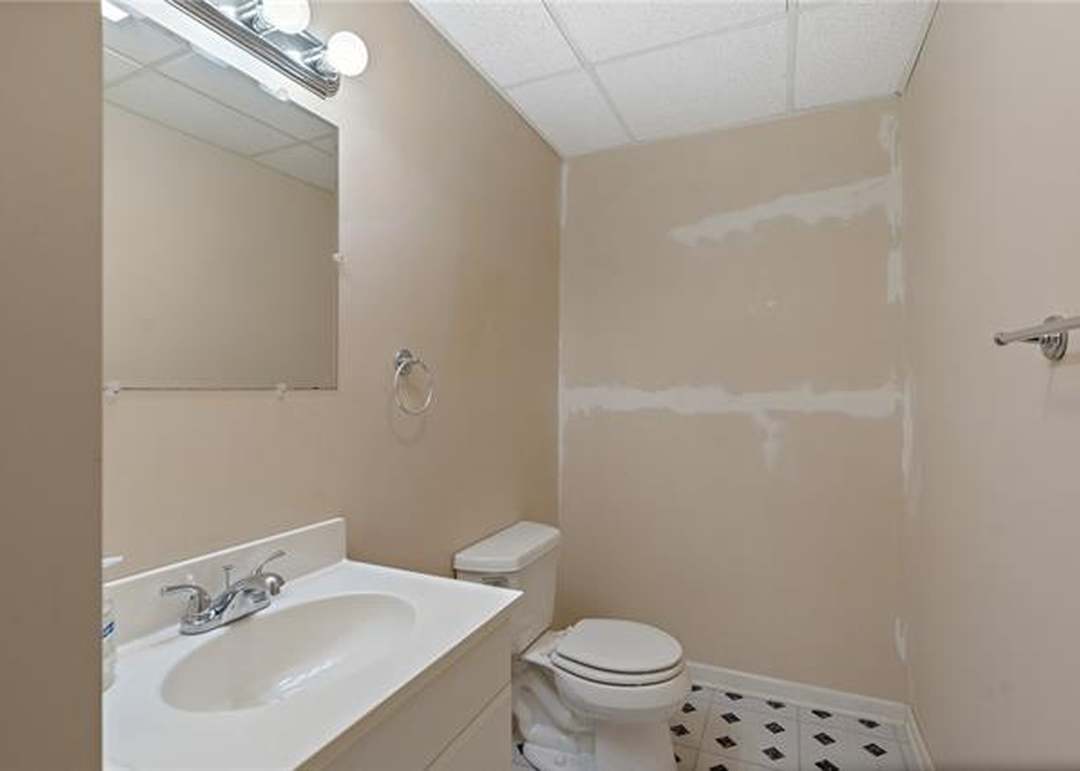 204 Saint Charles Street — photo 19
