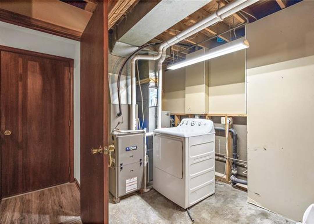 204 Saint Charles Street — photo 21