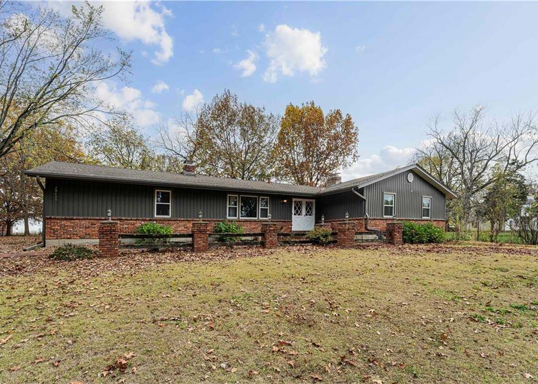 20405 E Blue Mills Road — photo 9