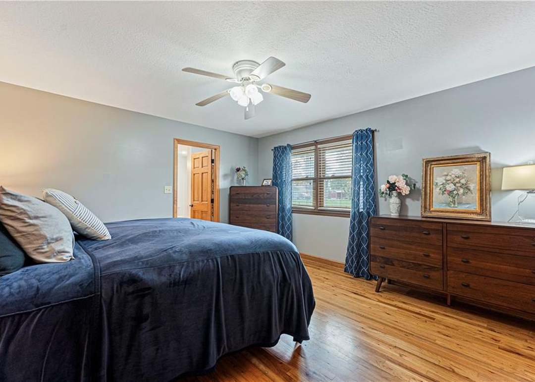 20405 E Blue Mills Road — photo 22
