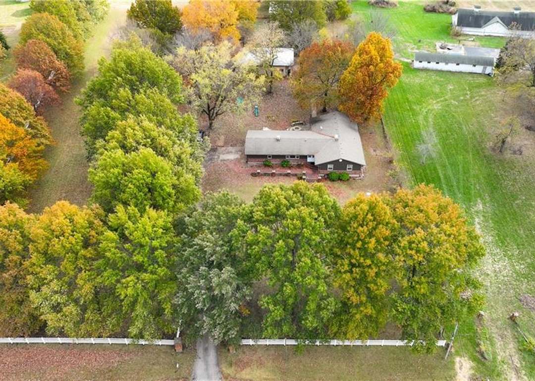 20405 E Blue Mills Road — photo 48