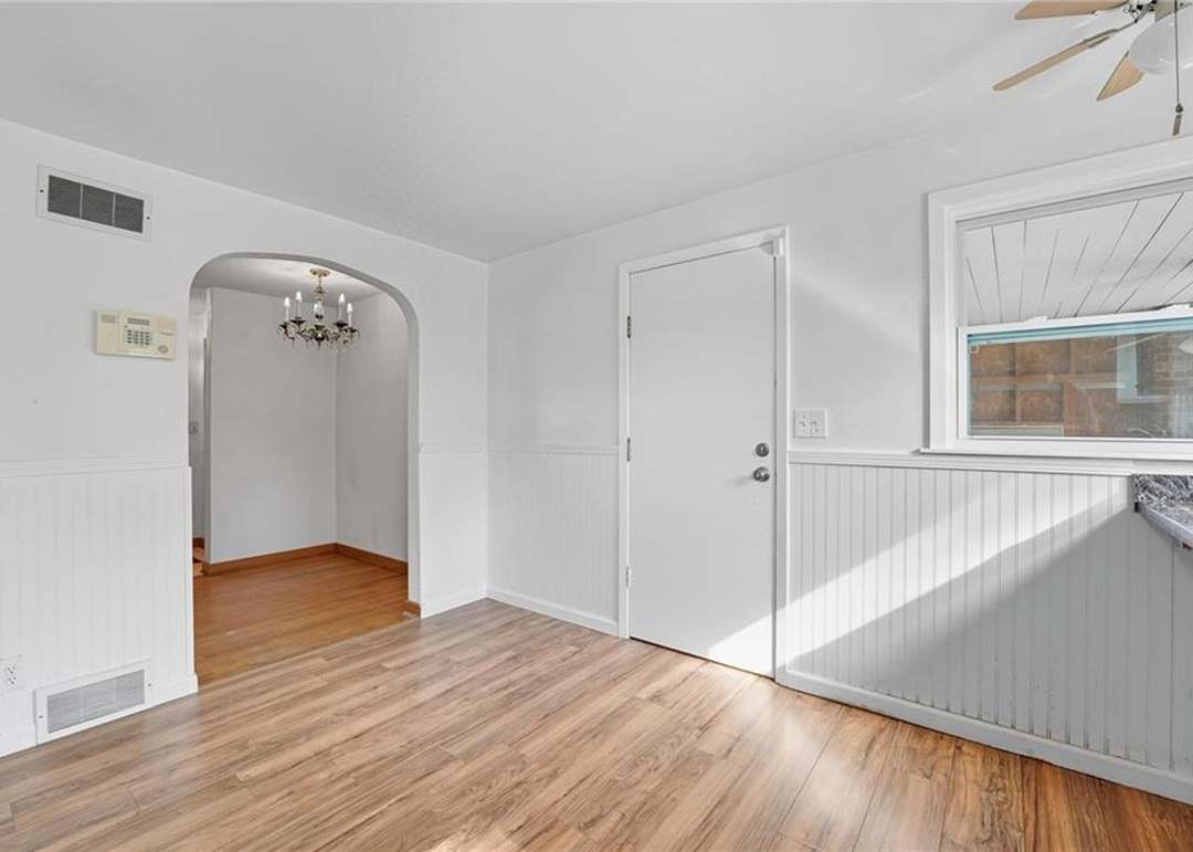 207 N Hawthorne Avenue — photo 4
