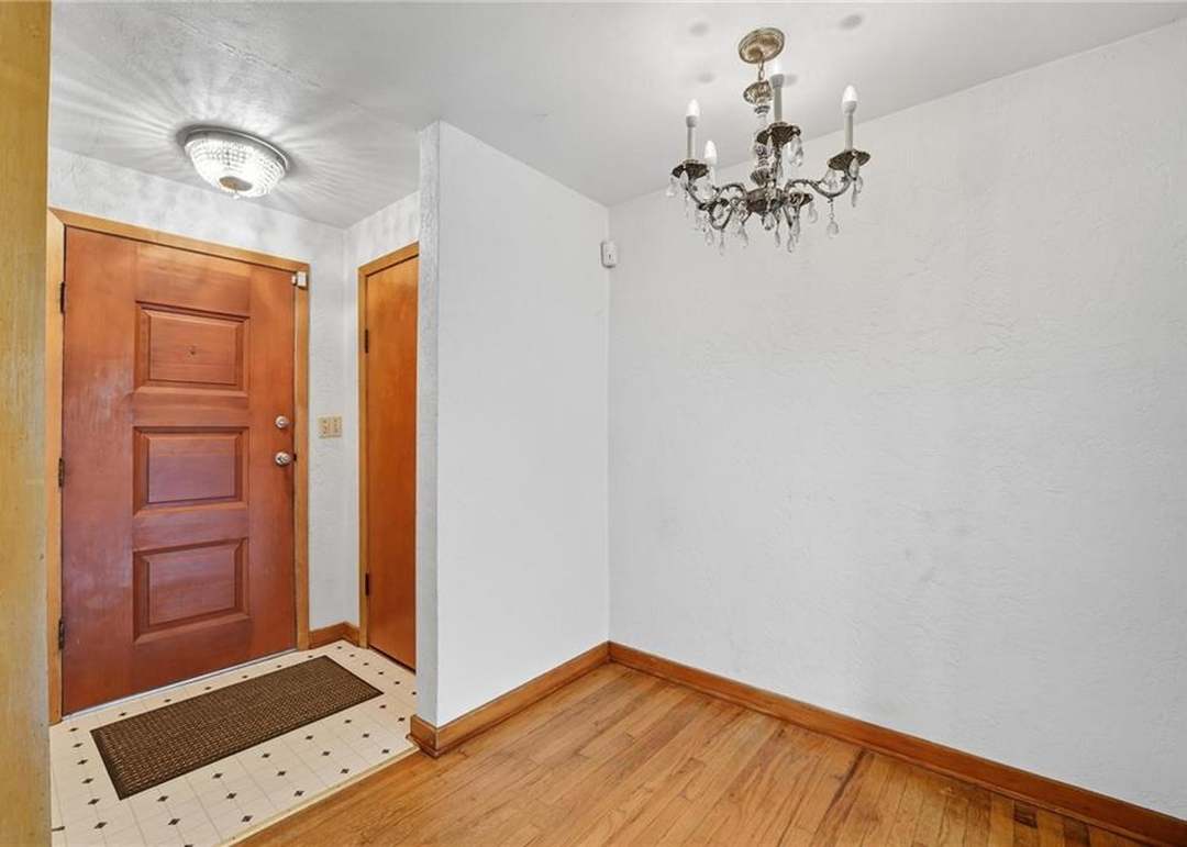 207 N Hawthorne Avenue — photo 8