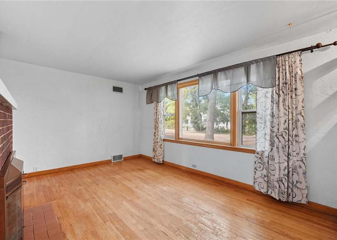207 N Hawthorne Avenue — photo 10
