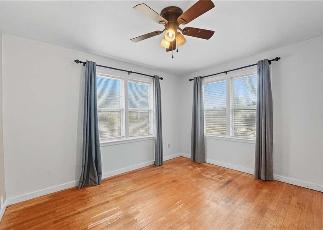 207 N Hawthorne Avenue — photo 20