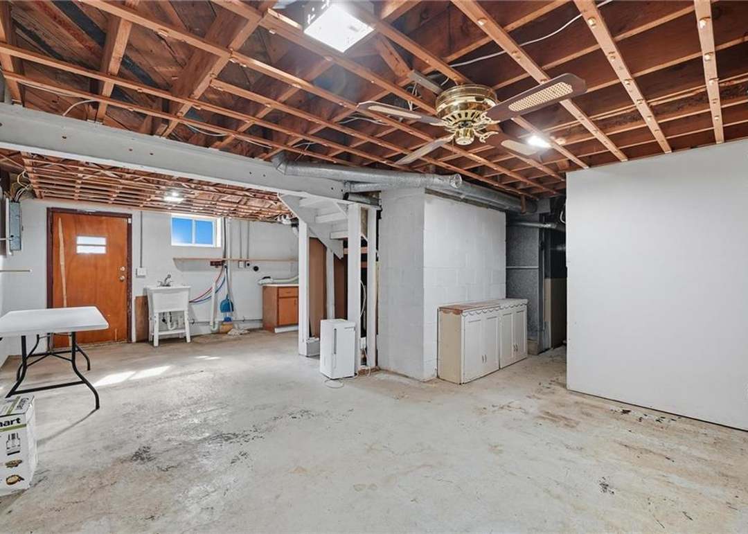 207 N Hawthorne Avenue — photo 25