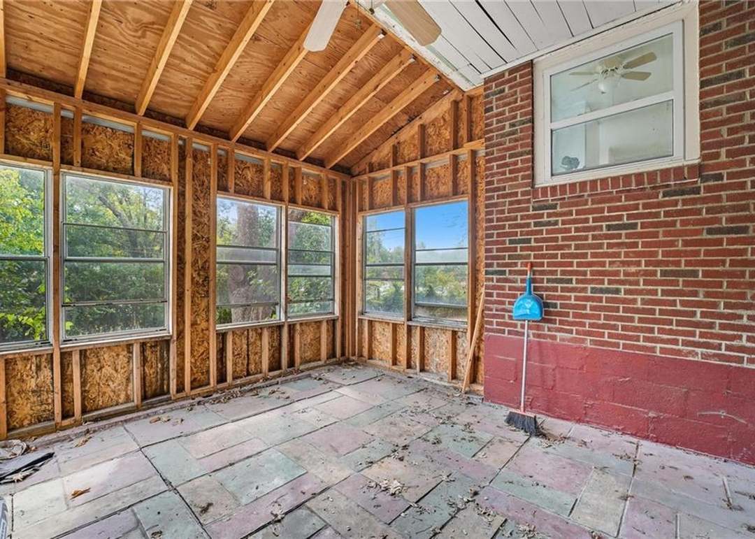207 N Hawthorne Avenue — photo 26