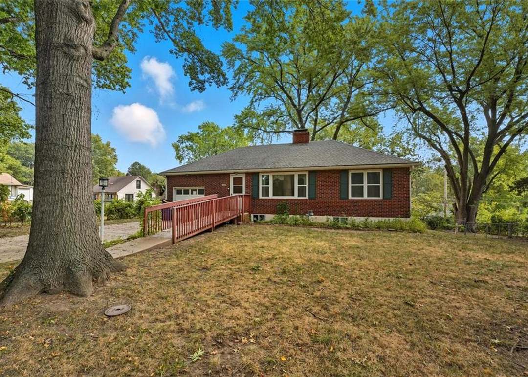 207 N Hawthorne Avenue — photo 27