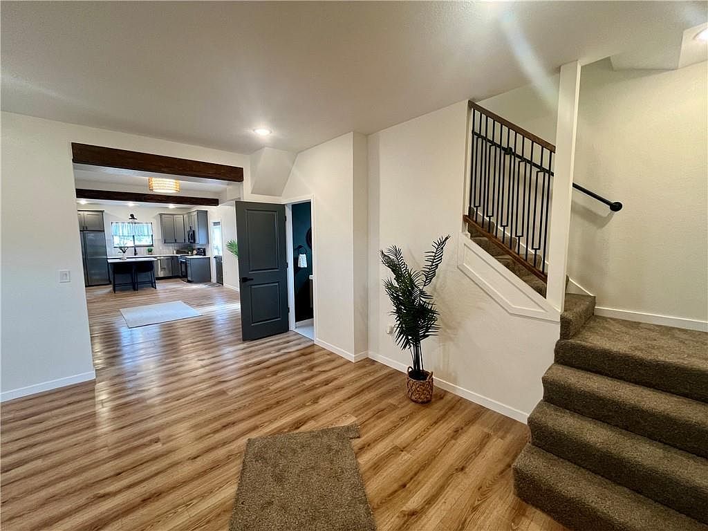 207 S Cedar Street — photo 11