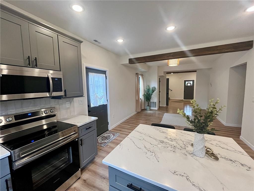 207 S Cedar Street — photo 14