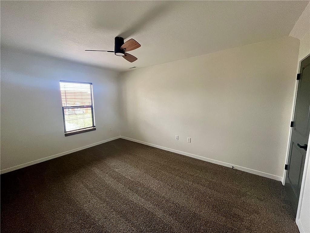 207 S Cedar Street — photo 16