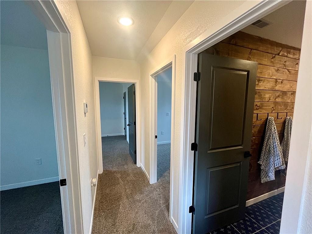 207 S Cedar Street — photo 20