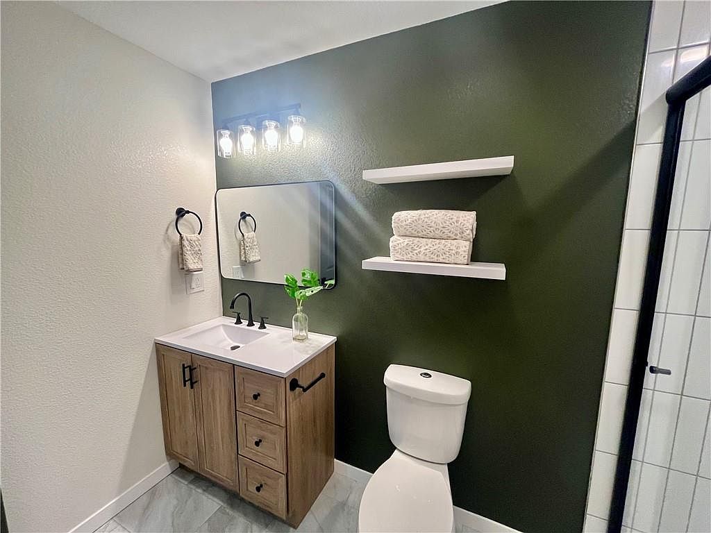 207 S Cedar Street — photo 23
