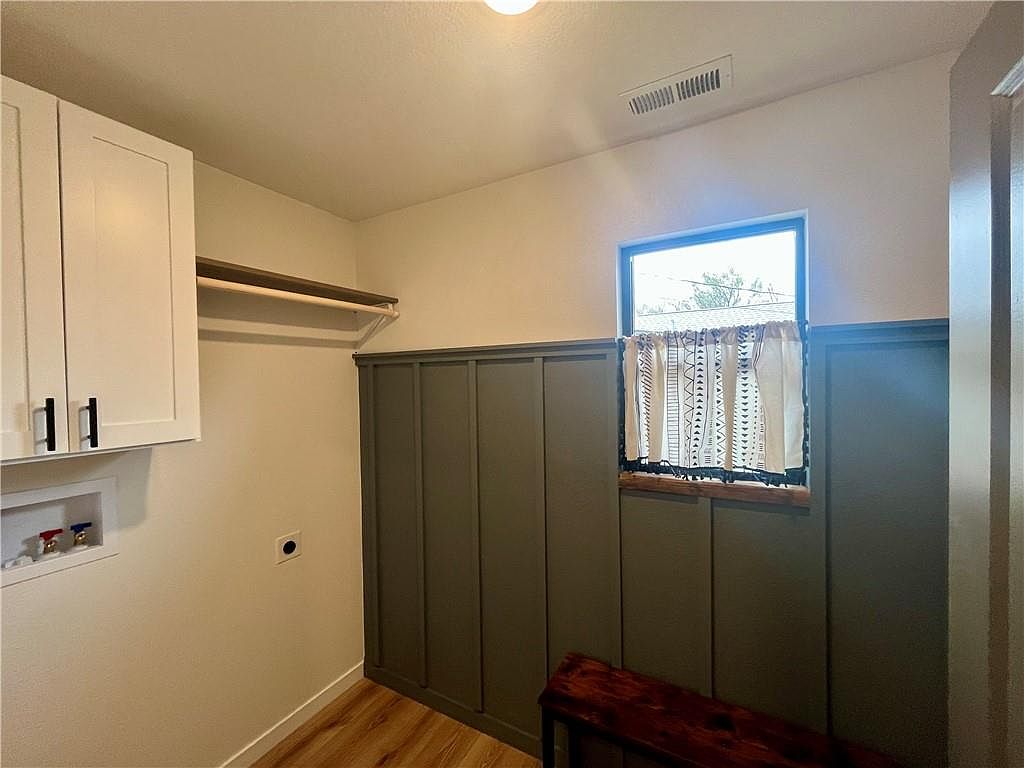 207 S Cedar Street — photo 26