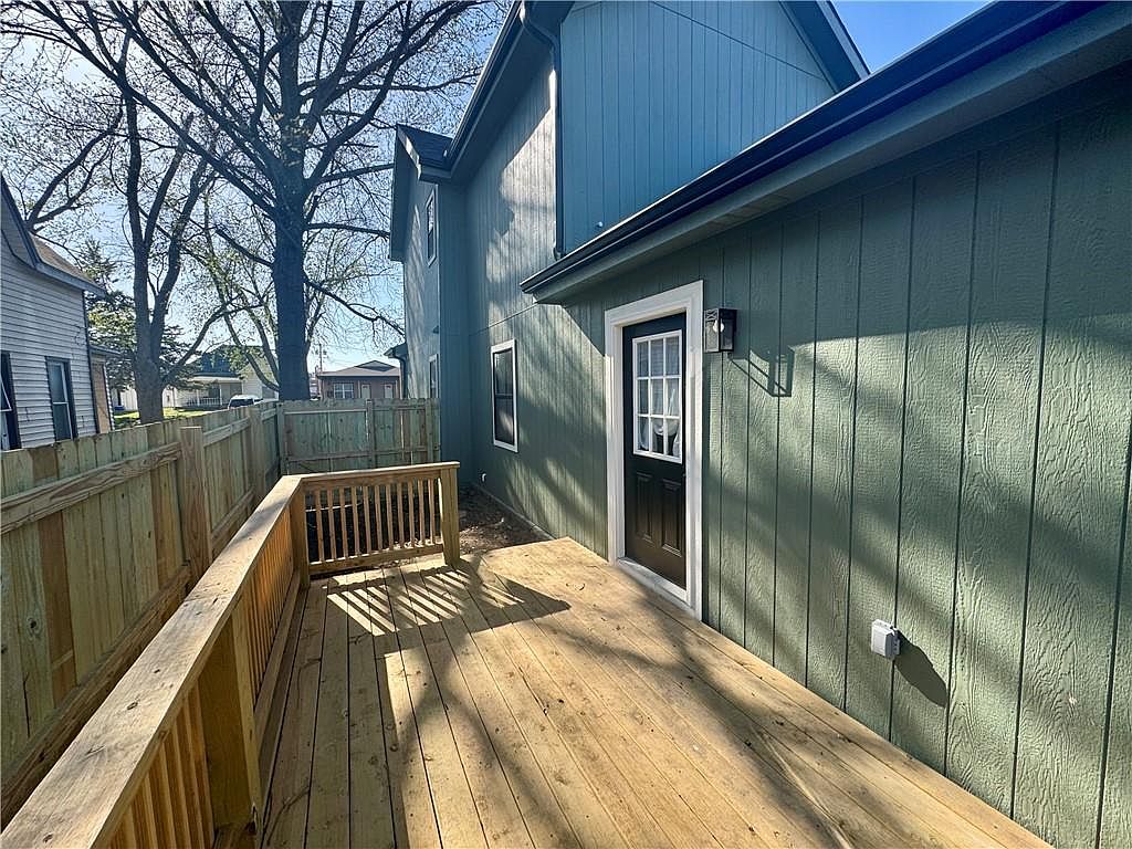 207 S Cedar Street — photo 29