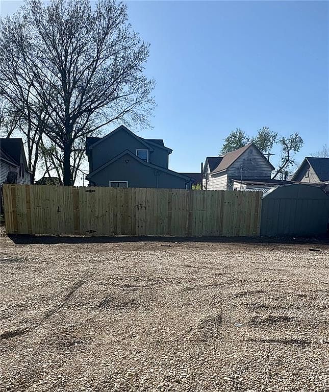207 S Cedar Street — photo 31
