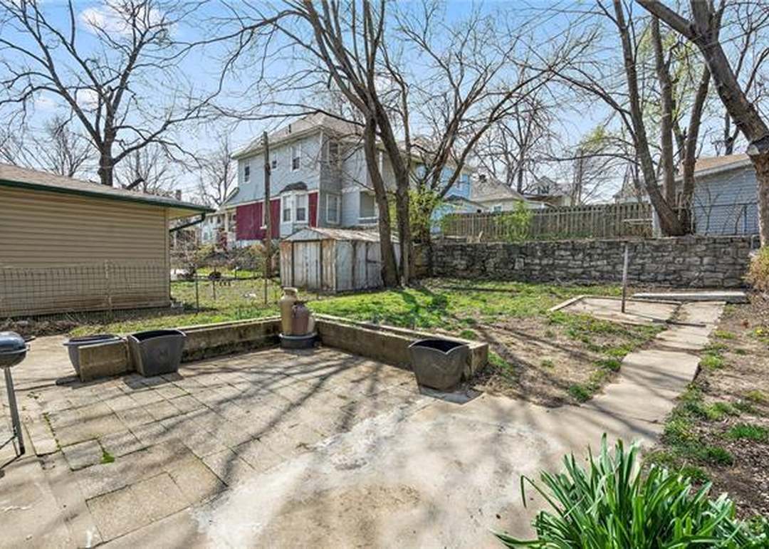208 Jackson Avenue — photo 6