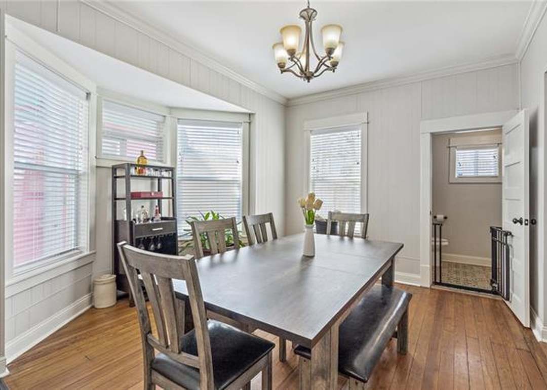 208 Jackson Avenue — photo 9