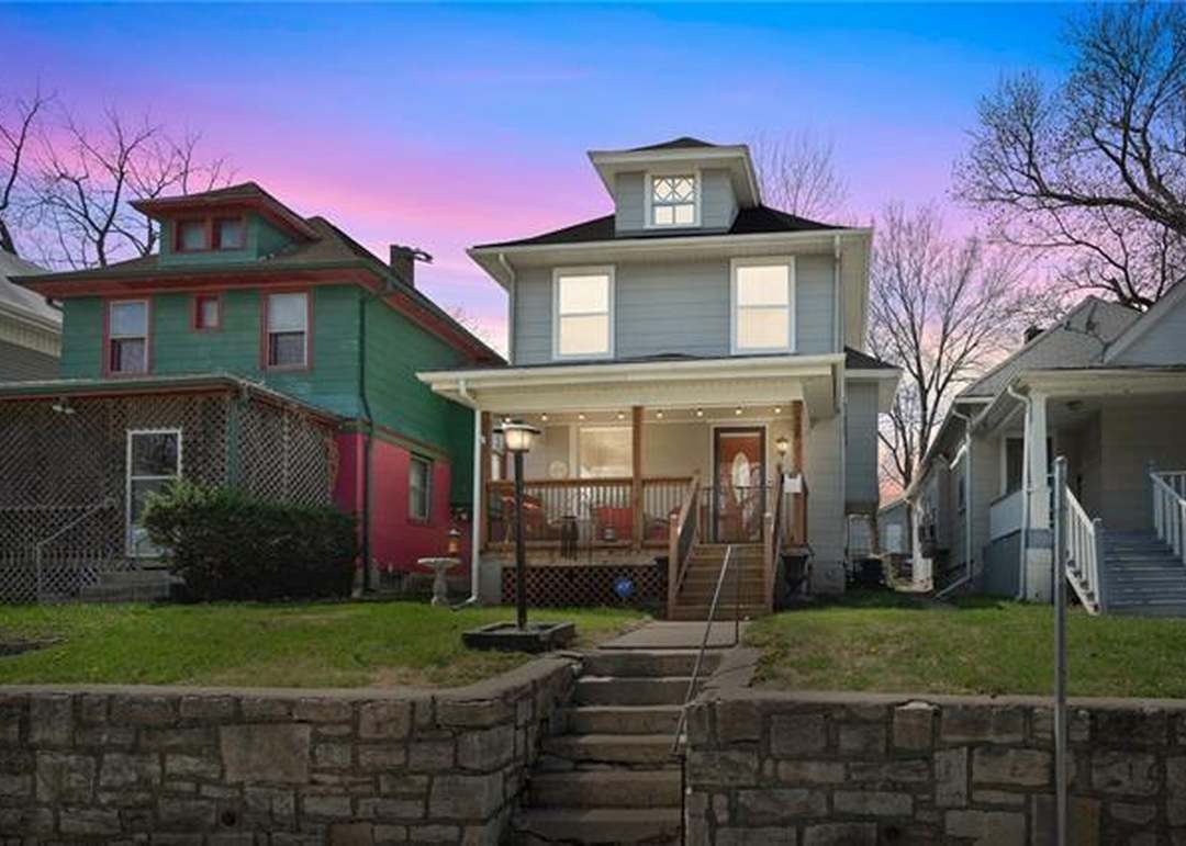 208 Jackson Avenue — photo 11