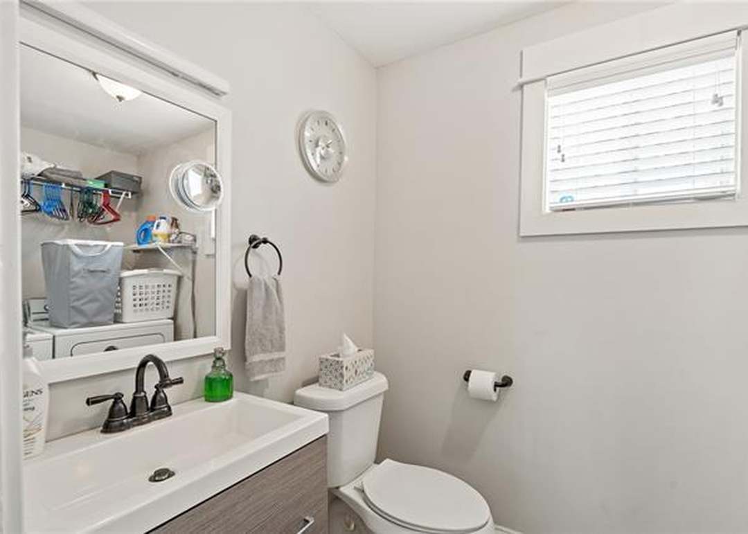 208 Jackson Avenue — photo 18