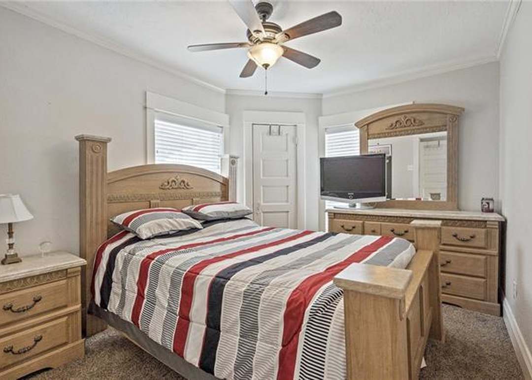 208 Jackson Avenue — photo 24