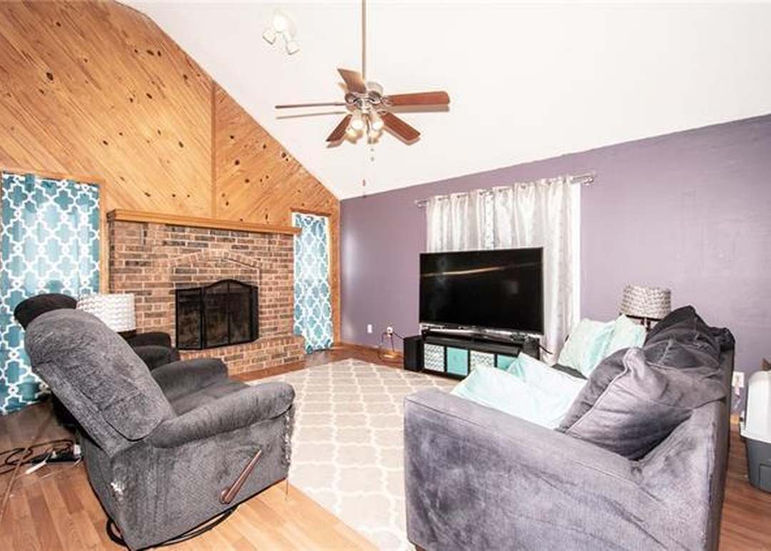 208 SW 26th Street — photo 6