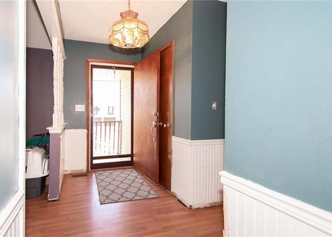 208 SW 26th Street — photo 9