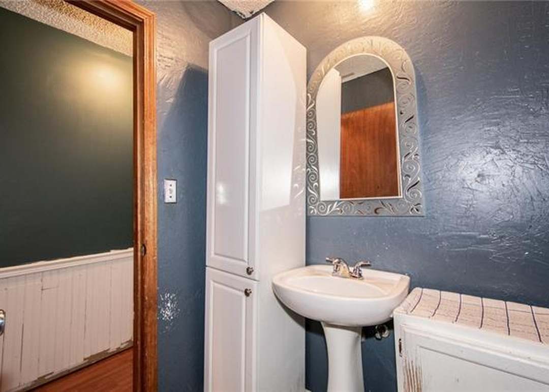 208 SW 26th Street — photo 26