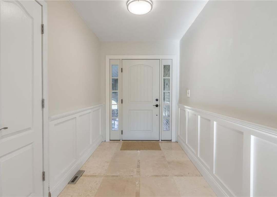 209 Hedge Street — photo 12