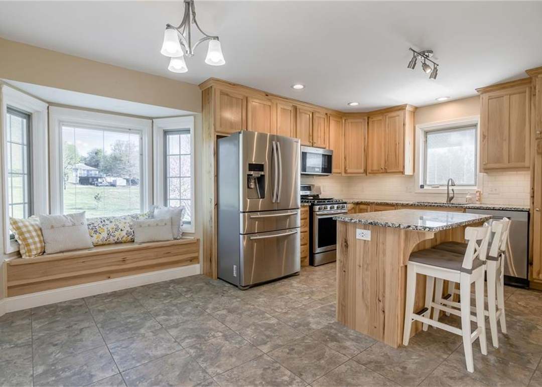 209 Hedge Street — photo 17