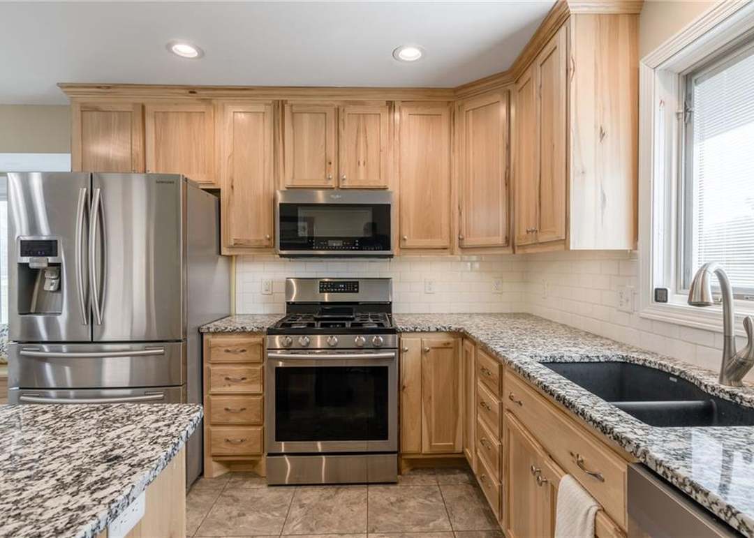 209 Hedge Street — photo 18