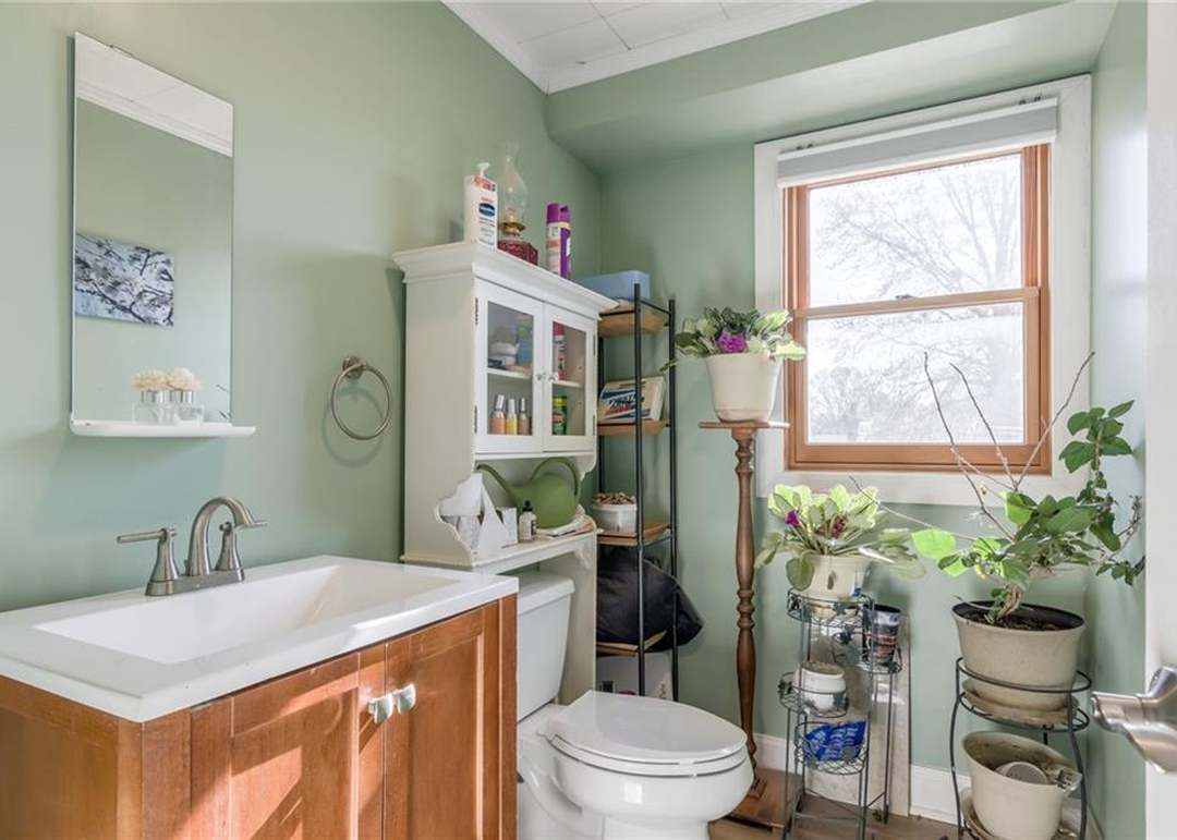 209 Hedge Street — photo 29