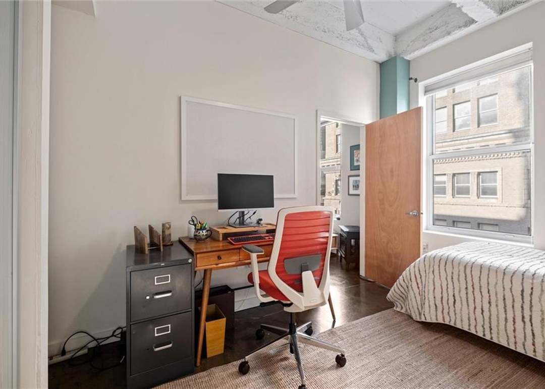 21 W 10th Street — photo 23