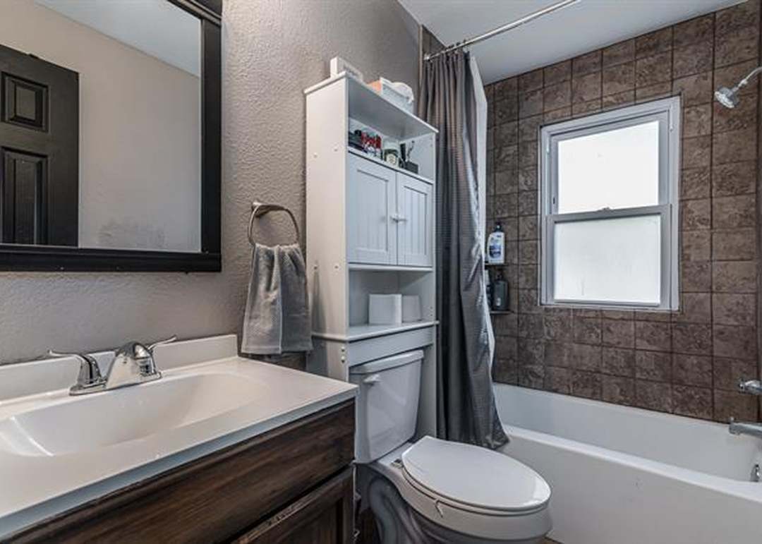 2100 N 77th Street — photo 5