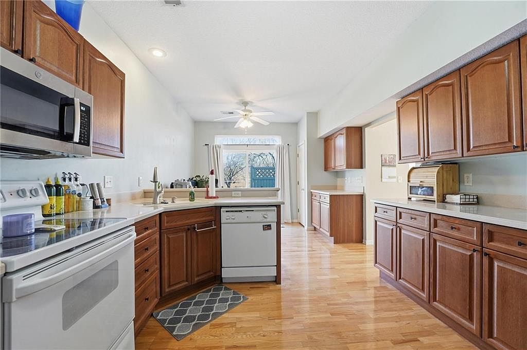 21050 W 118th Terrace — photo 22