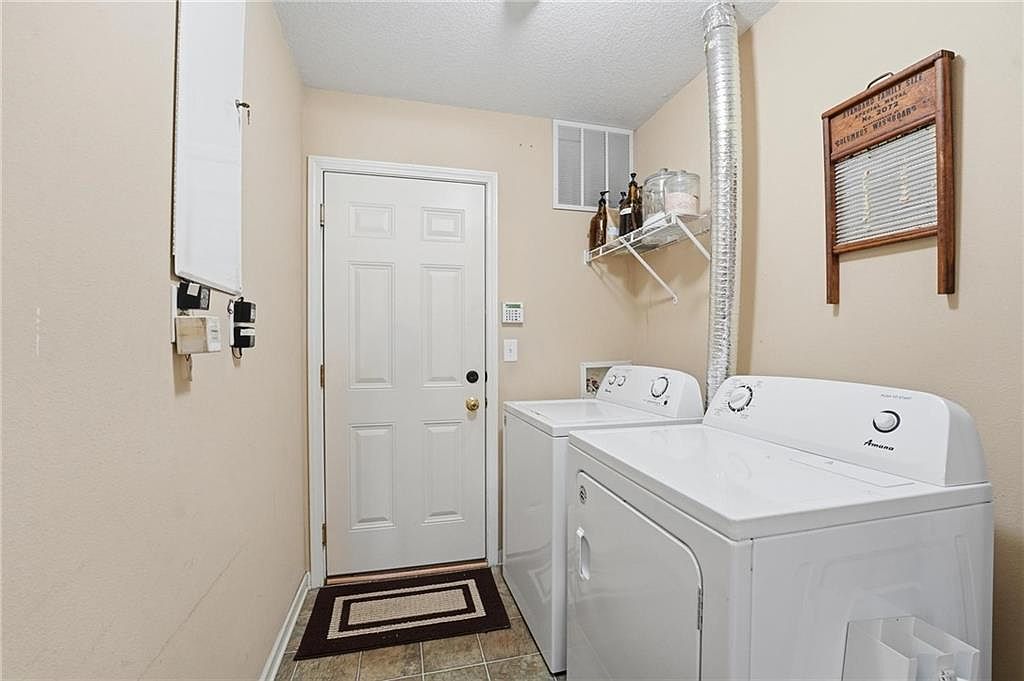21050 W 118th Terrace — photo 23