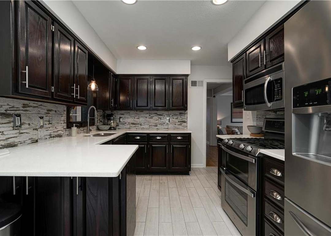 2106 W 73rd Street — photo 15
