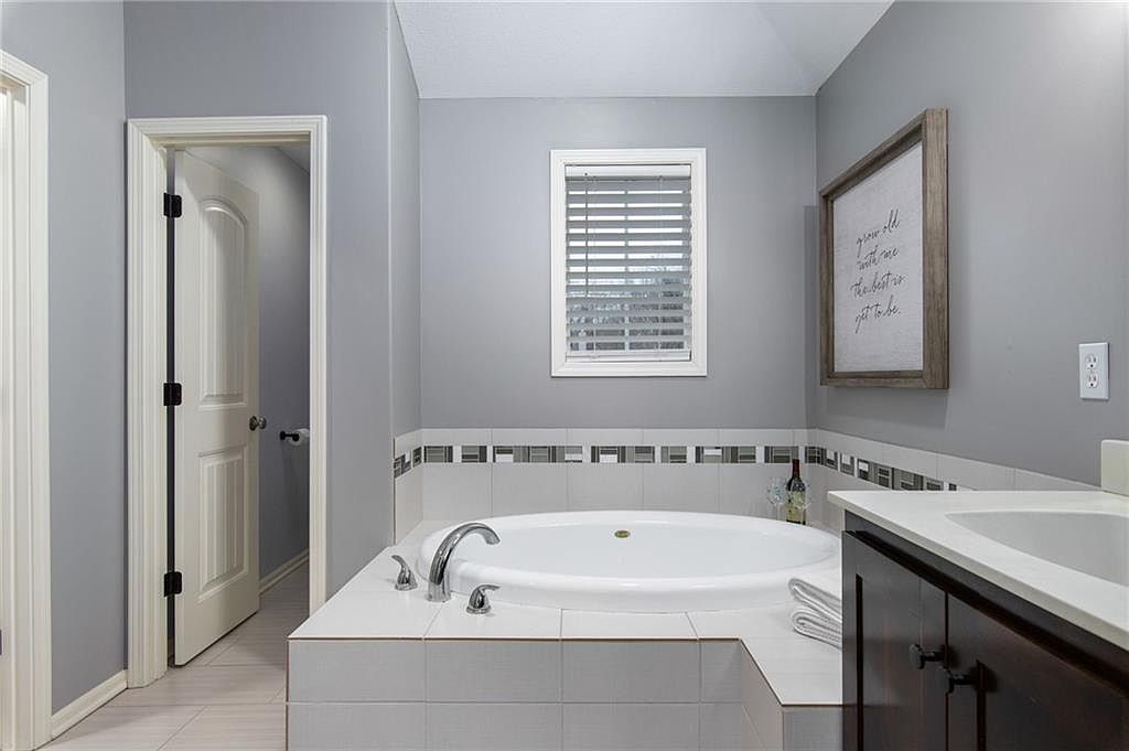 21086 S Skyview Lane — photo 27
