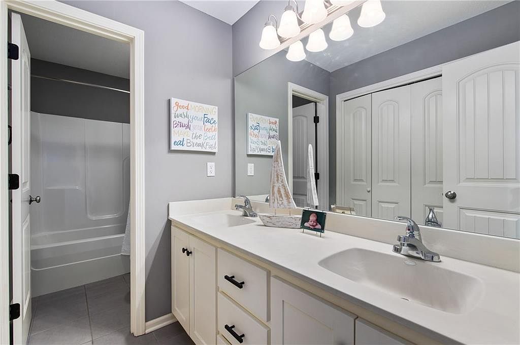 21086 S Skyview Lane — photo 33