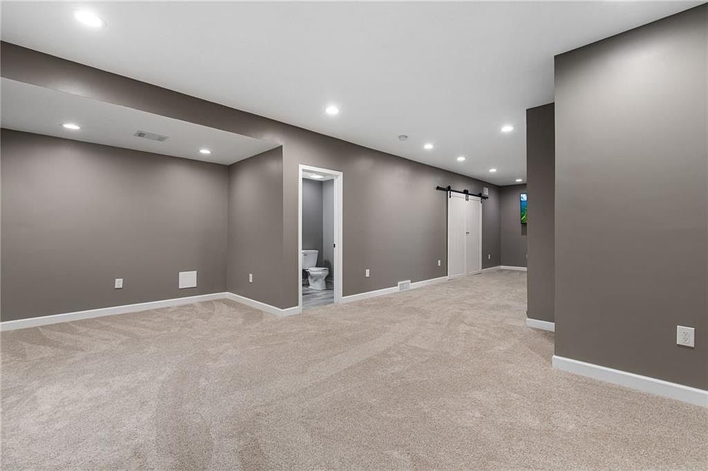 21086 S Skyview Lane — photo 38