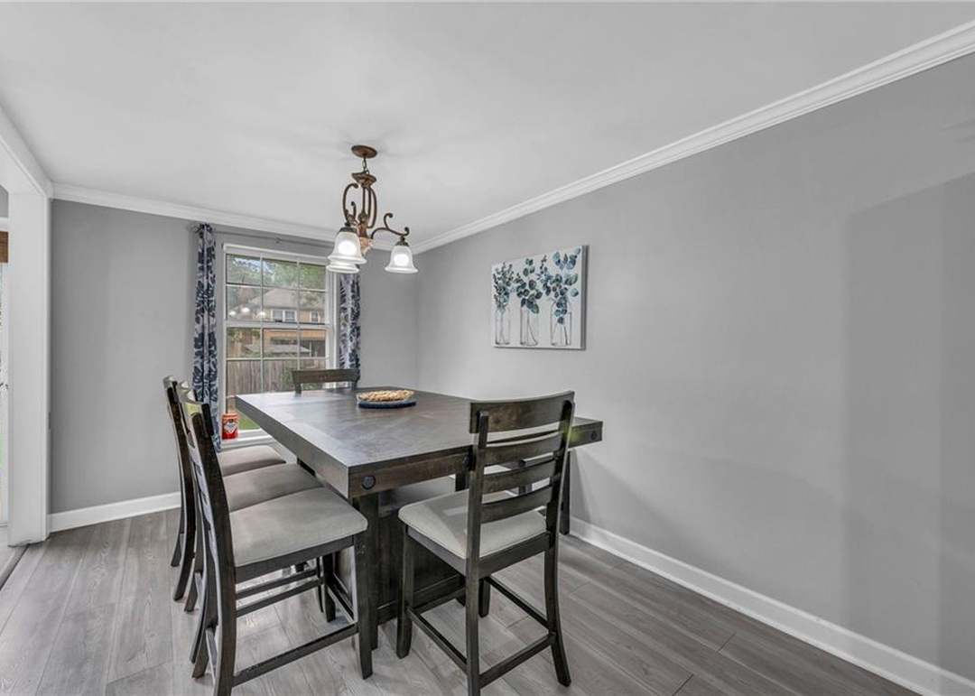 2112 E Jamestown Drive — photo 6