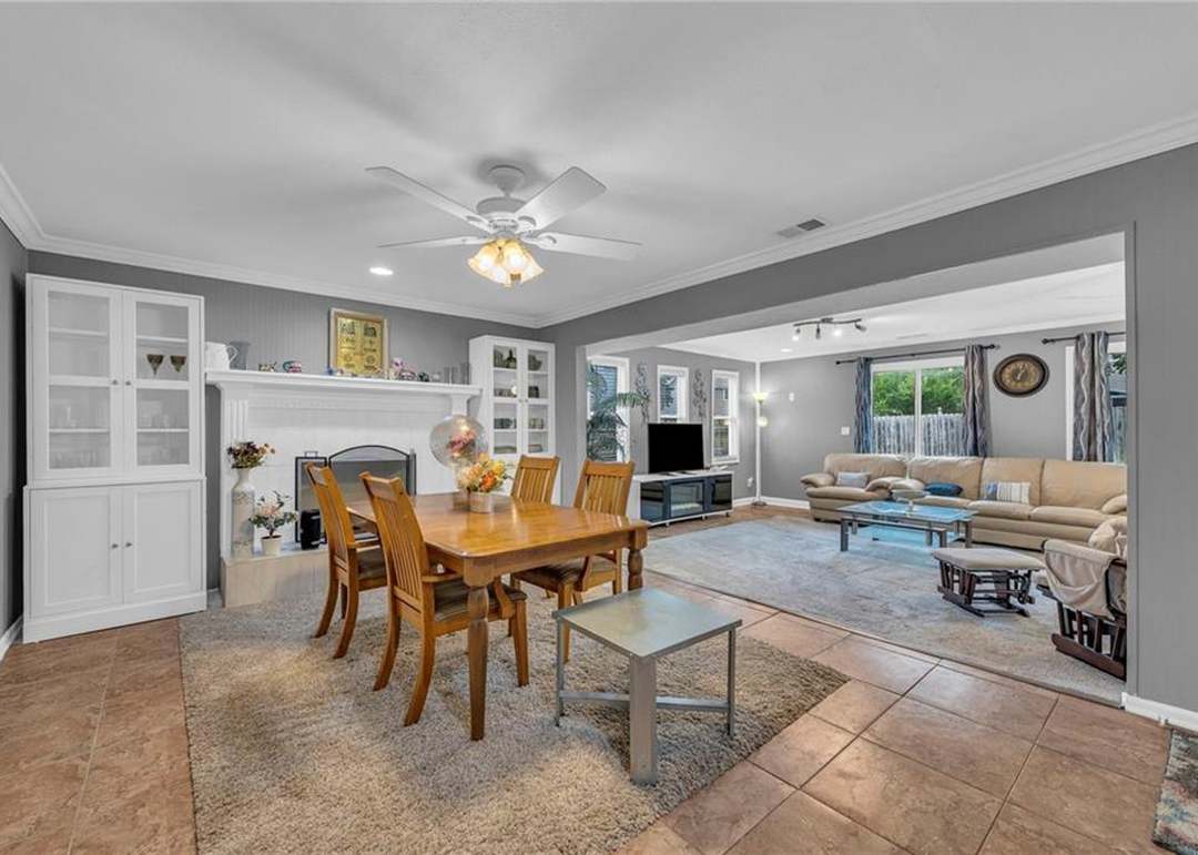 2112 E Jamestown Drive — photo 14