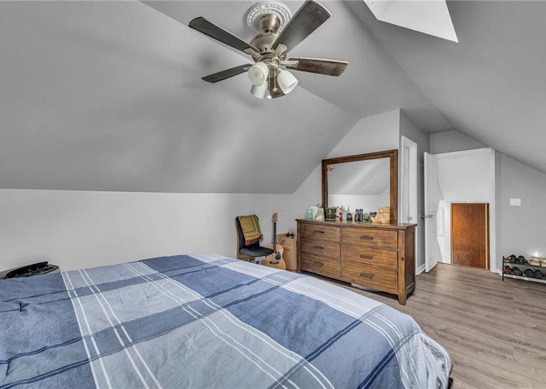2112 E Jamestown Drive — photo 25
