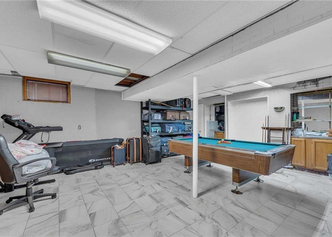 2112 E Jamestown Drive — photo 26