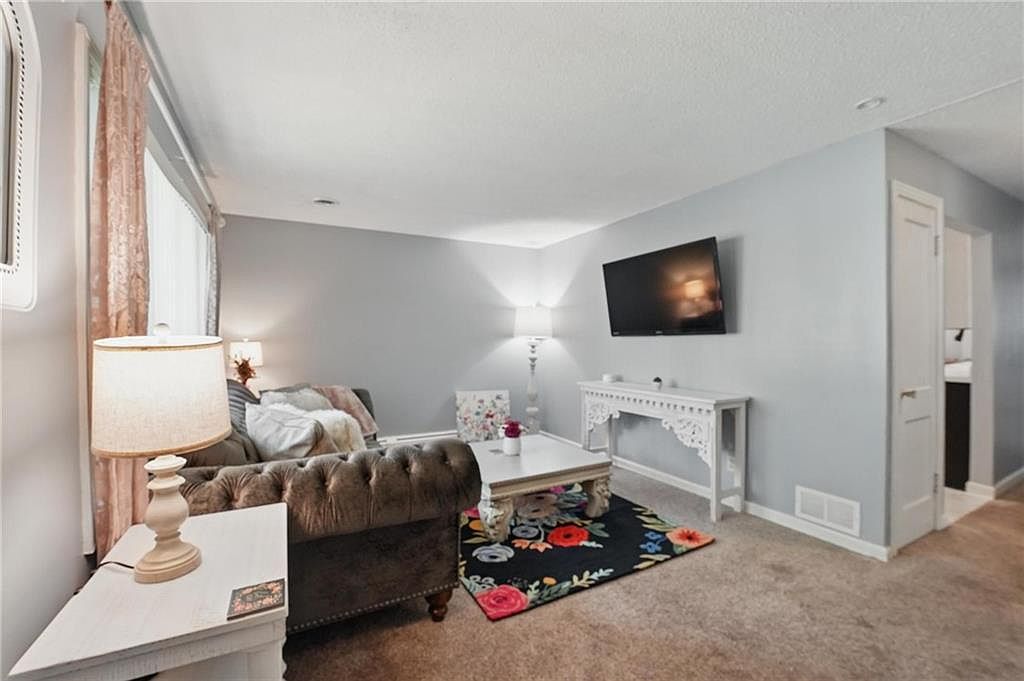 2114 Bristow Street — photo 17