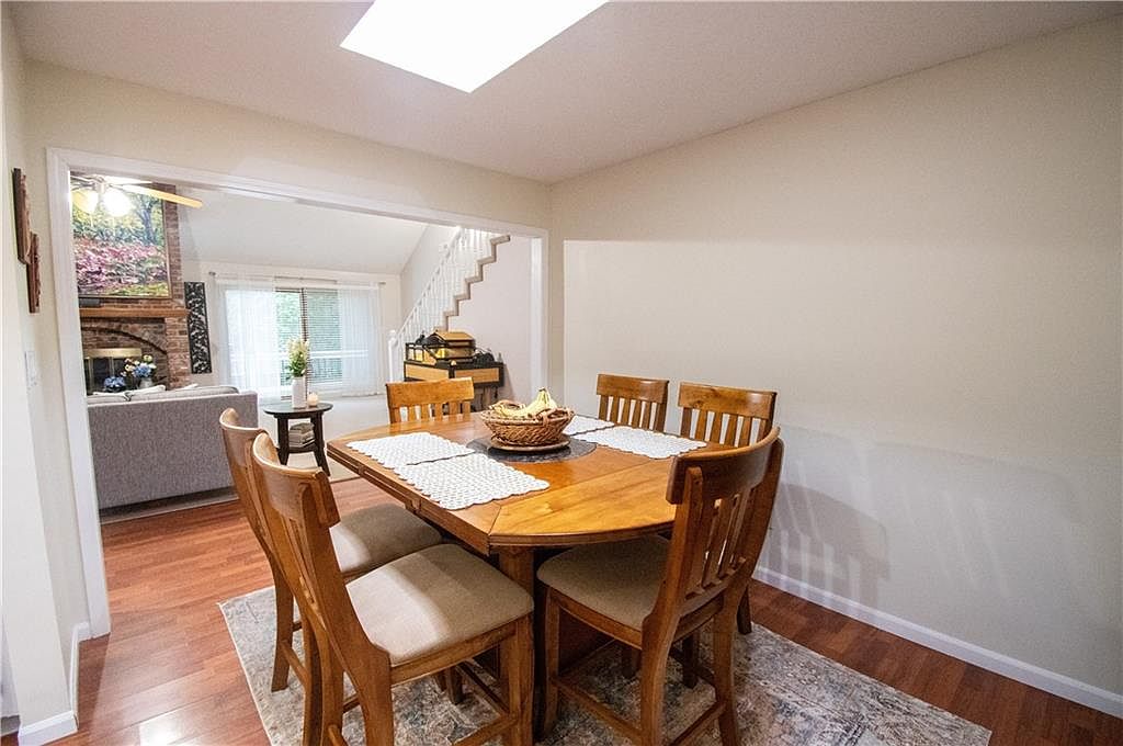 2119 Greenbrier Drive — photo 18