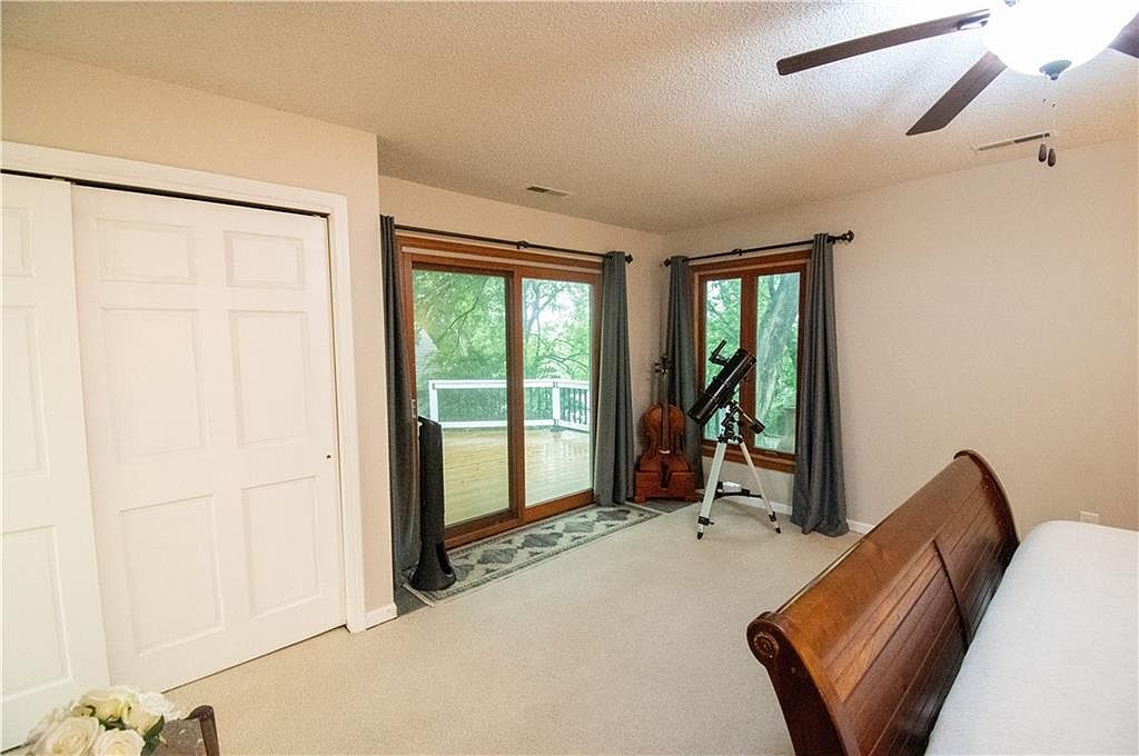 2119 Greenbrier Drive — photo 24