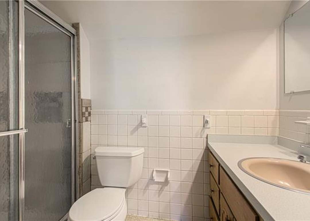 212 S Randolph Road — photo 5