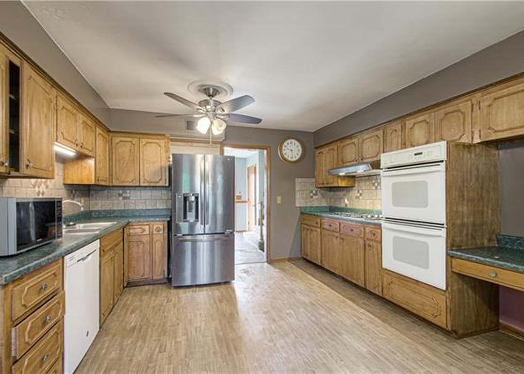 212 S Randolph Road — photo 12